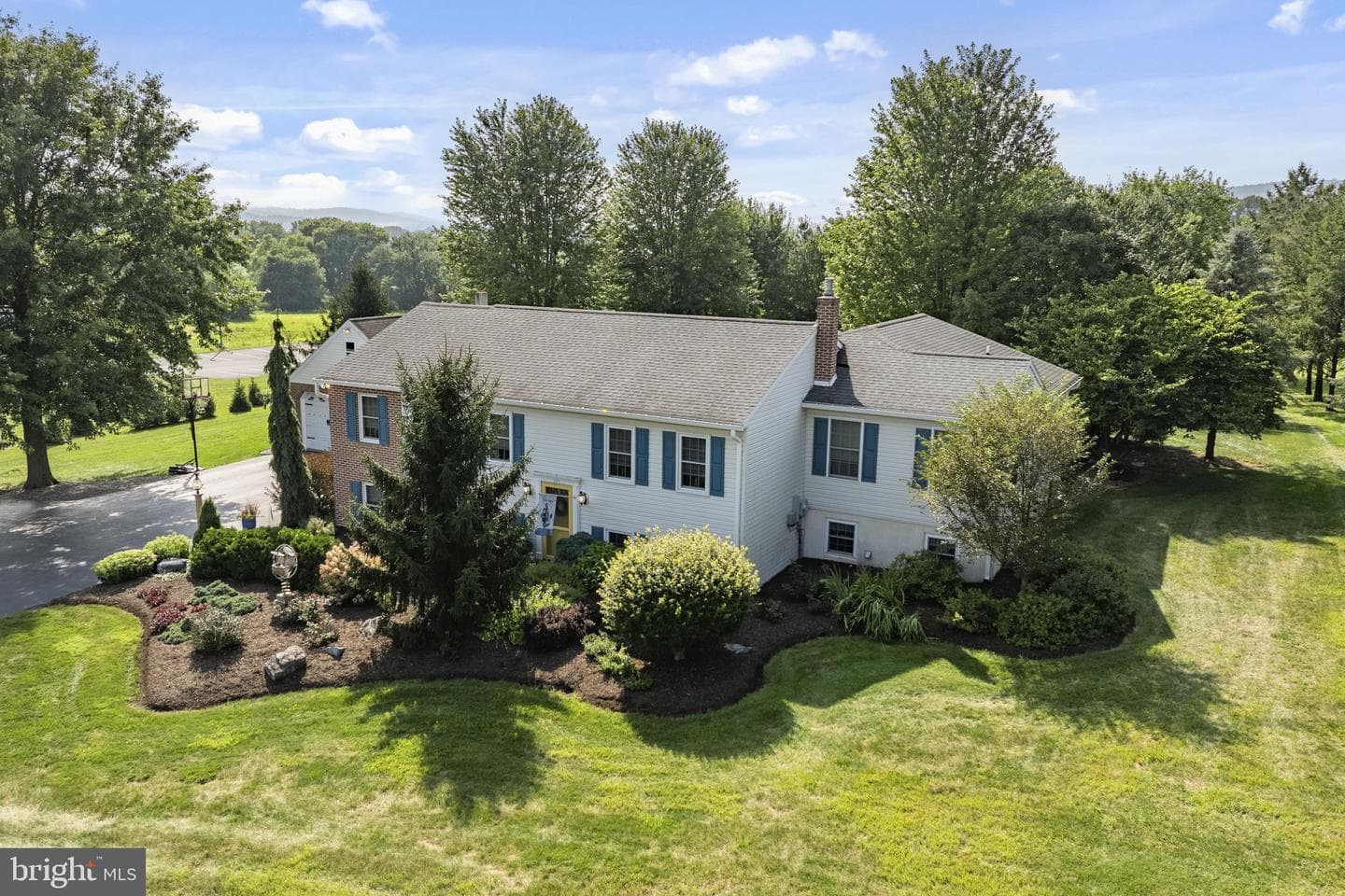 105 Whitehall Road photo 11