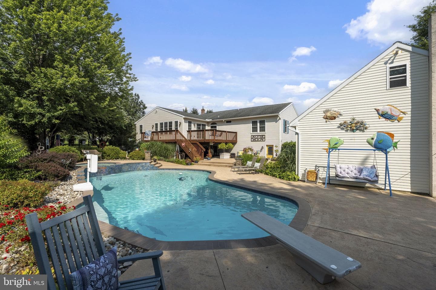 105 Whitehall Road photo 19