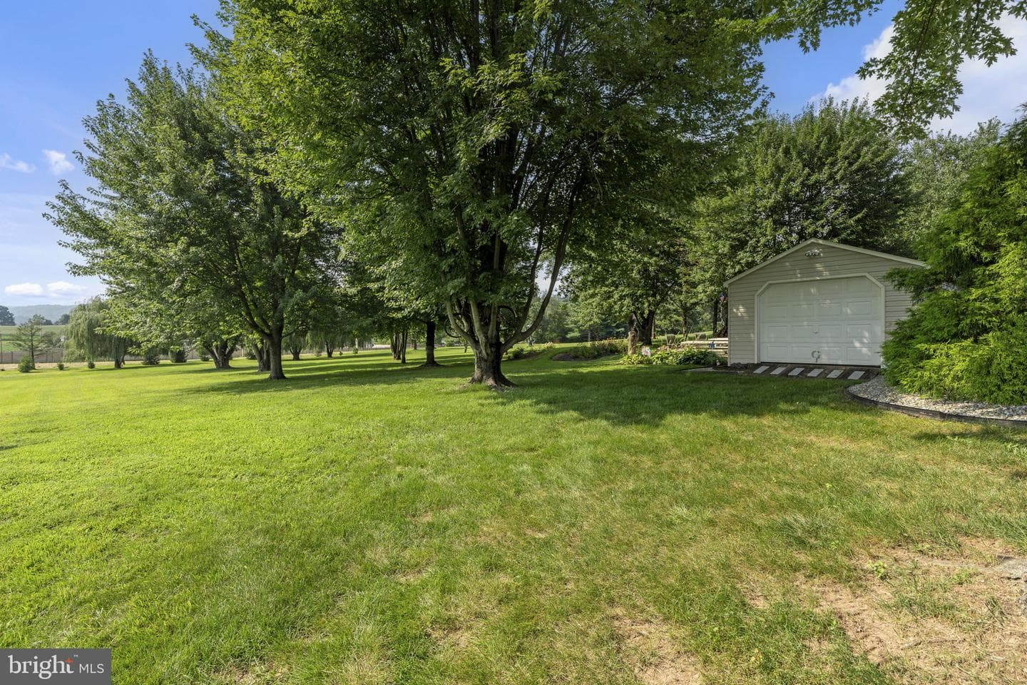 105 Whitehall Road photo 31