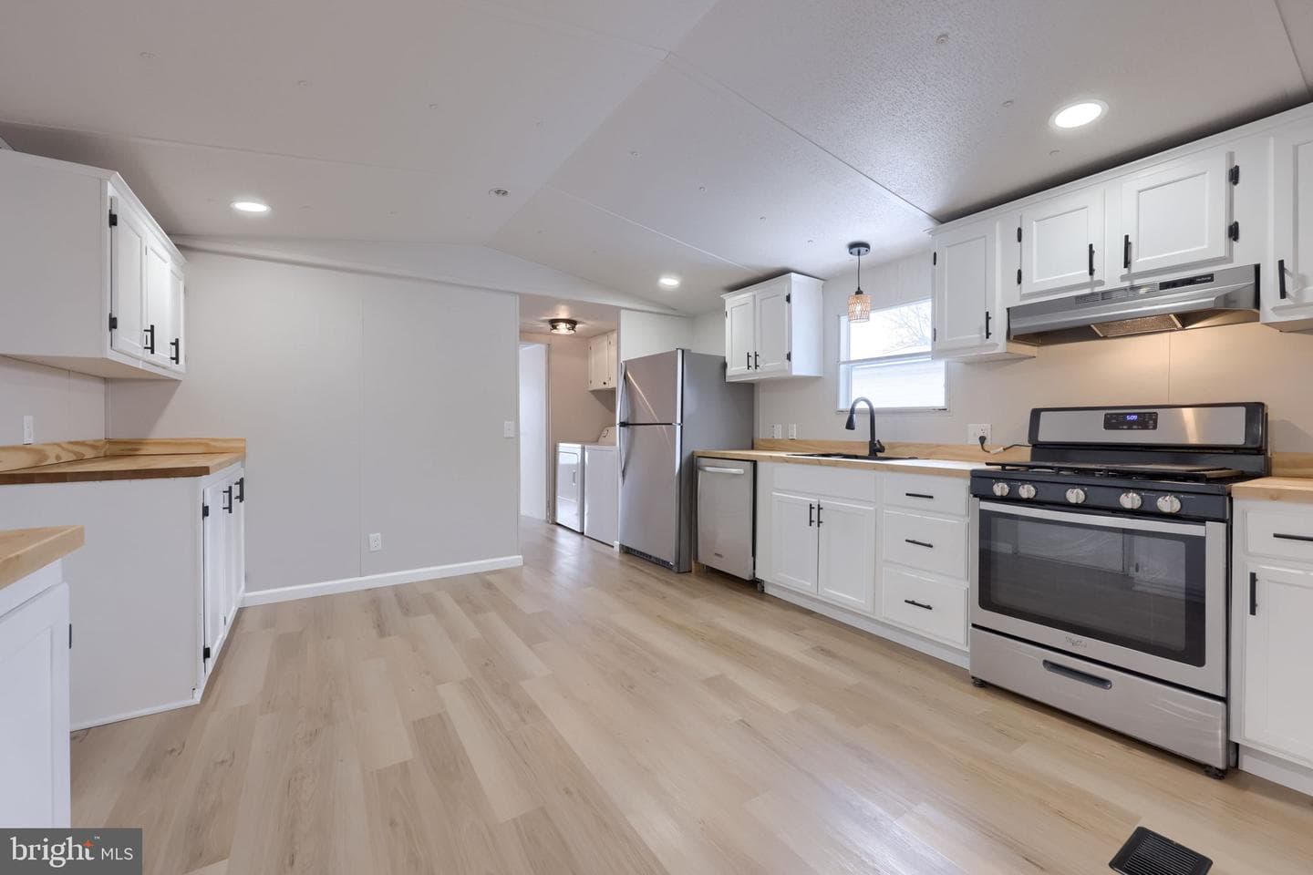 215 Fawn Meadow Crossing photo 6