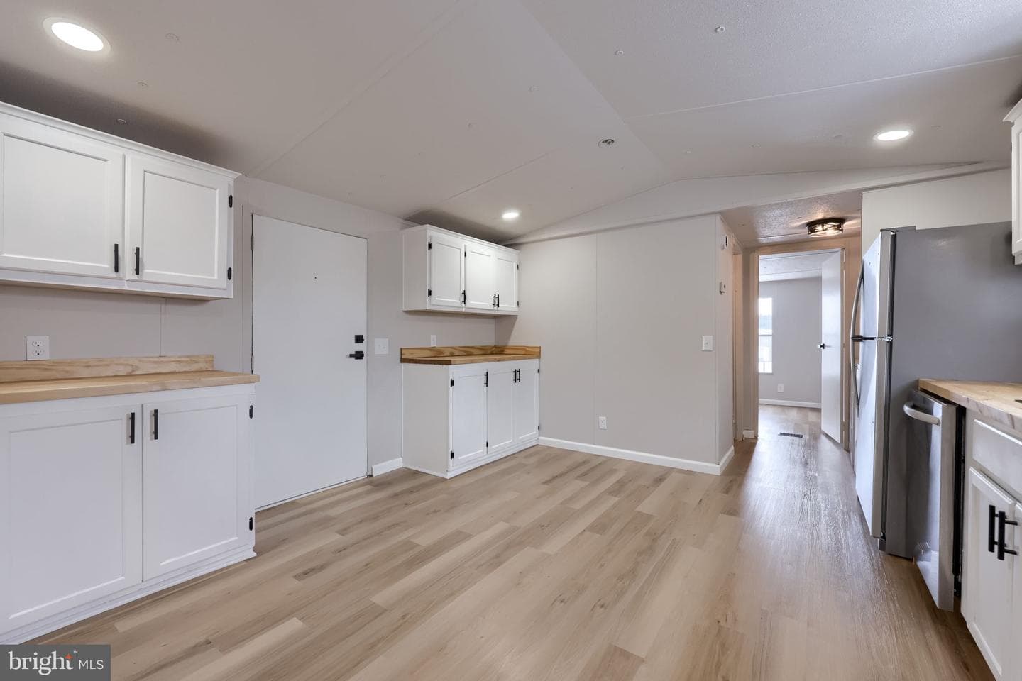 215 Fawn Meadow Crossing photo 8
