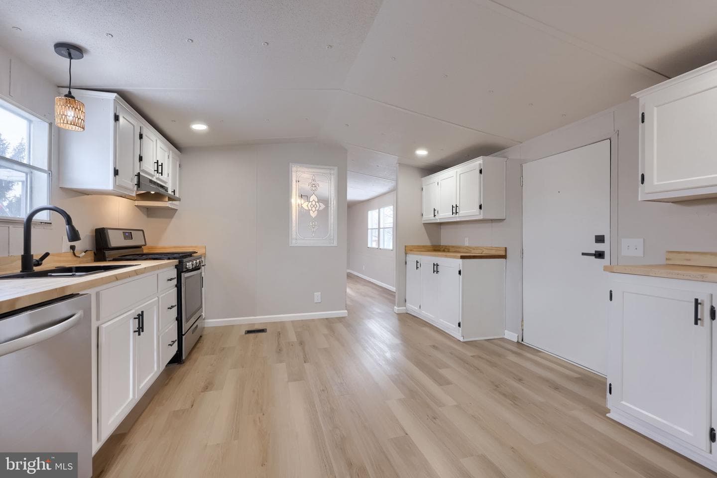 215 Fawn Meadow Crossing photo 9