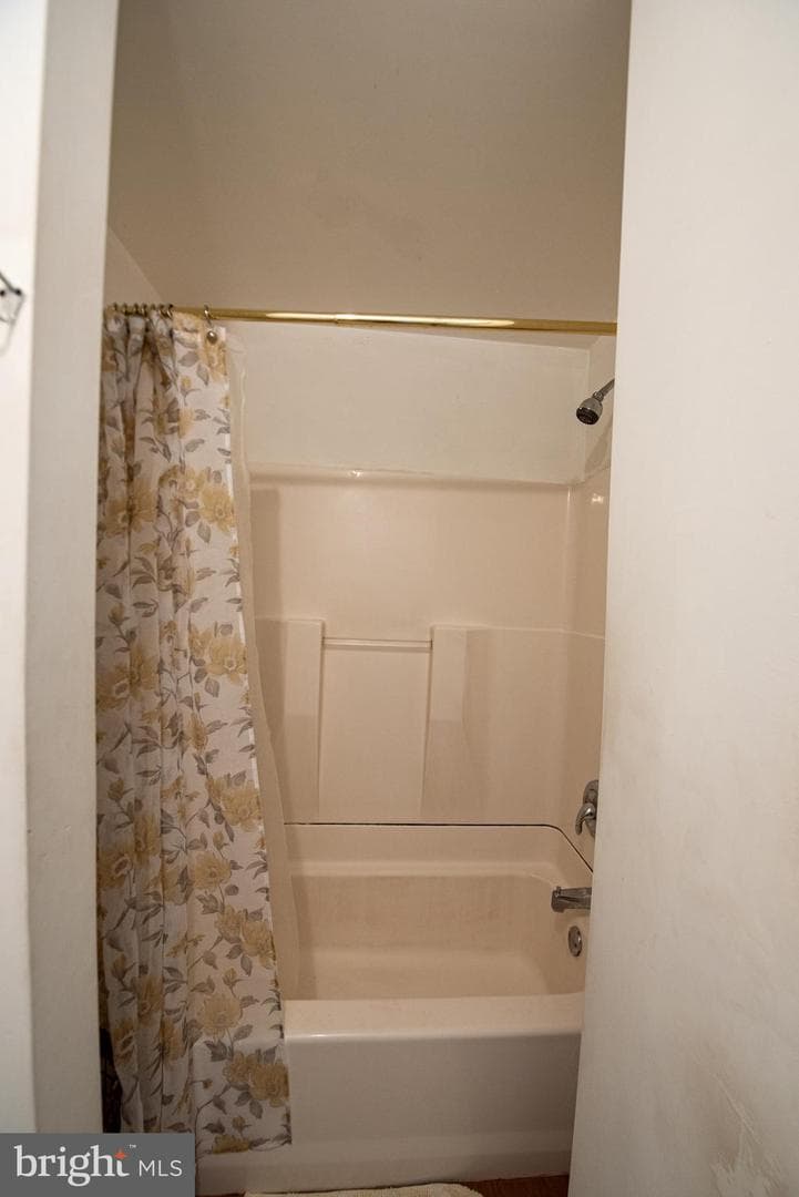 132 Reo Avenue photo 22