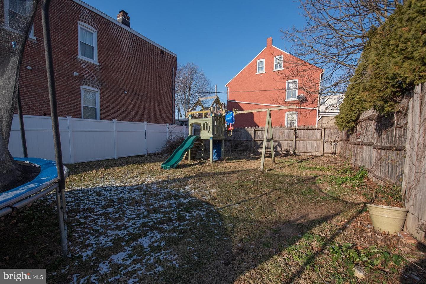 132 Reo Avenue photo 26