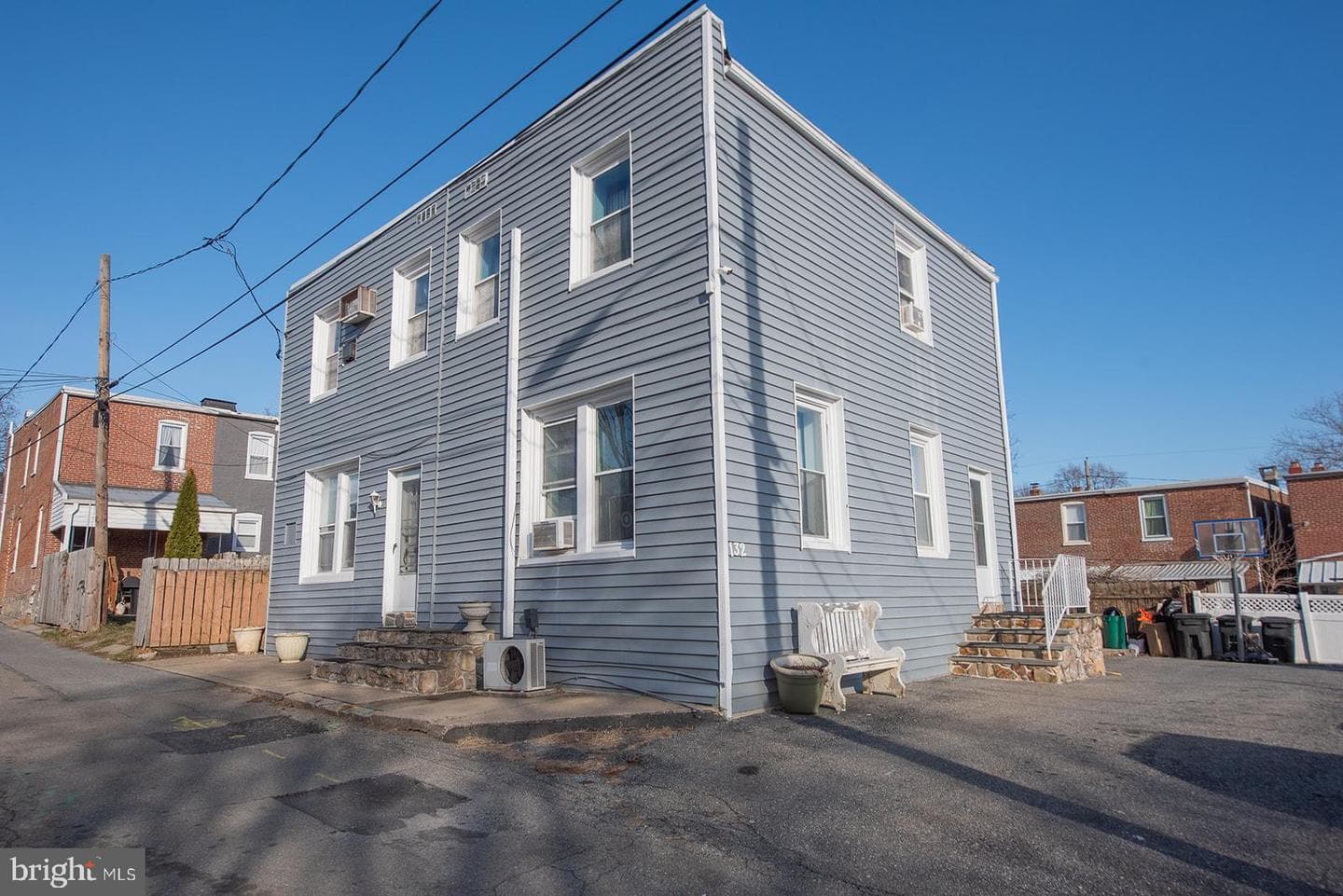 132 Reo Avenue photo 3