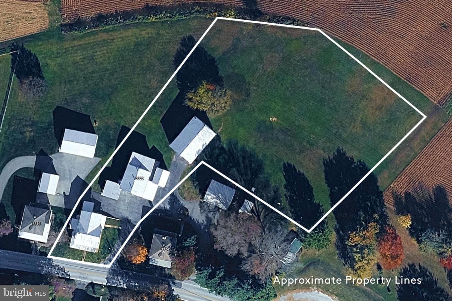 3320 River Road photo 1