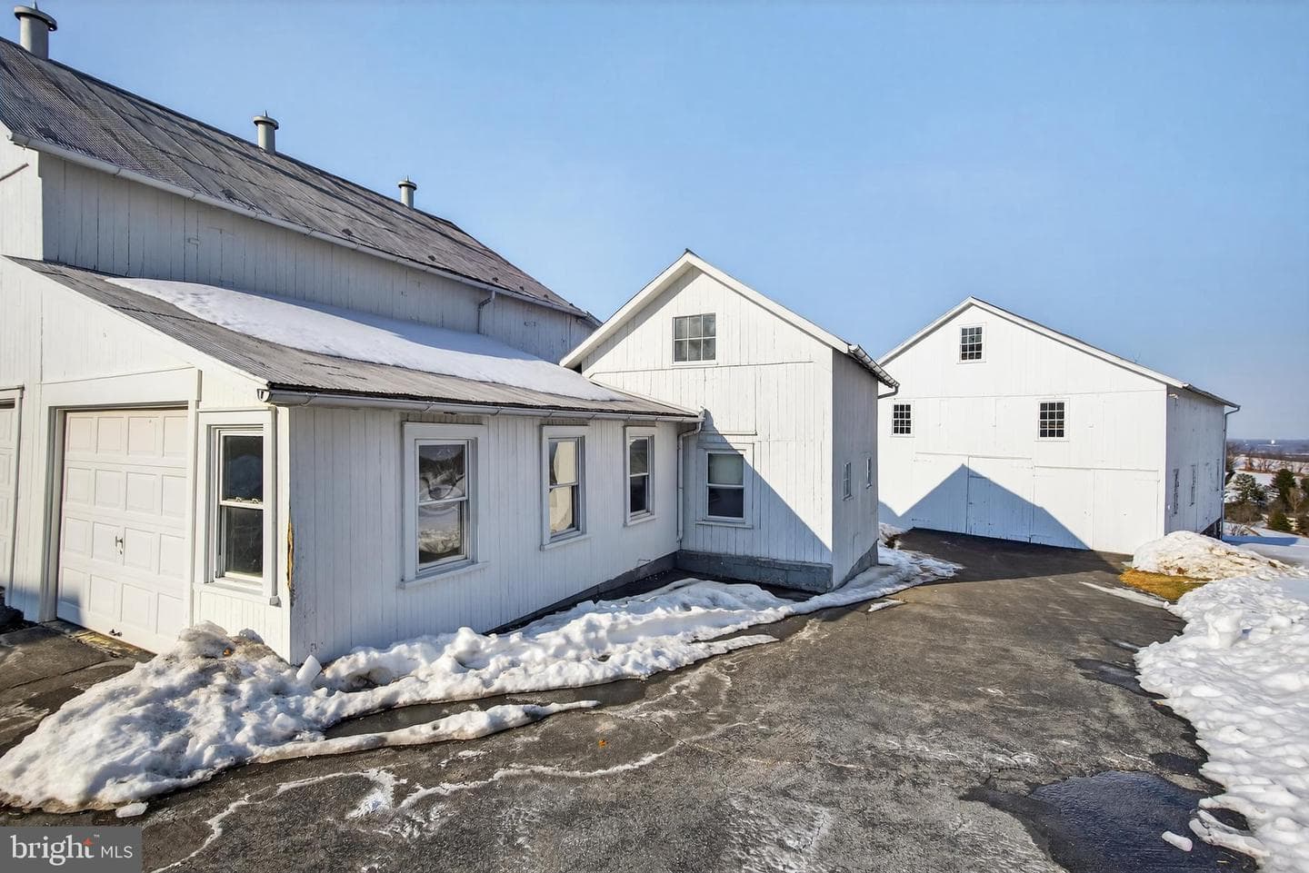3320 River Road photo 31