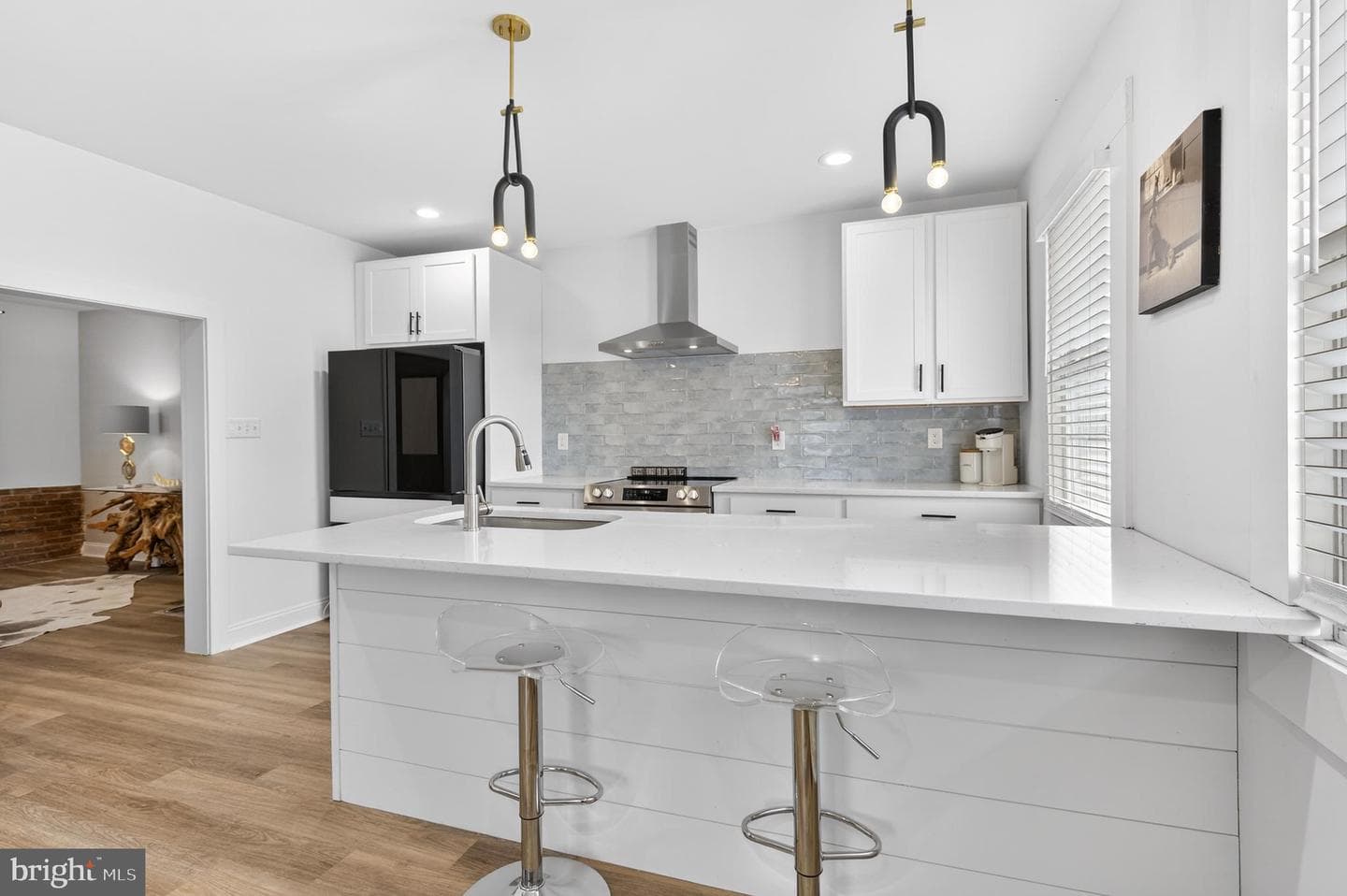 1529 Village Road photo 9