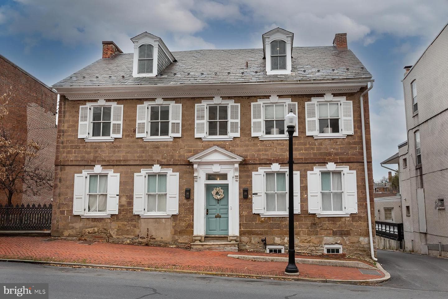 323 W King Street