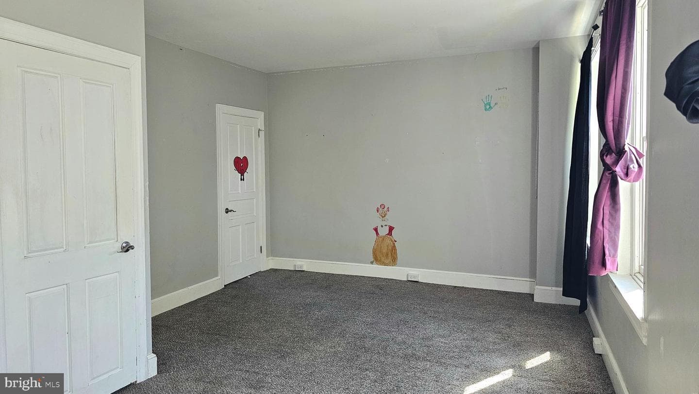 332 Perry Street photo 13