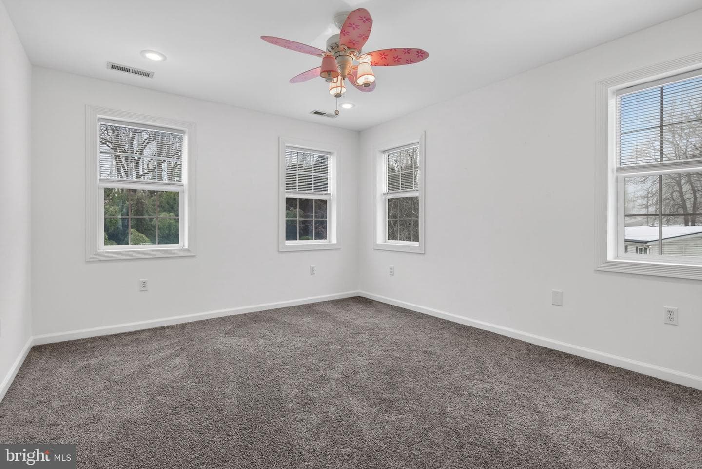 88 Shady Lane photo 37