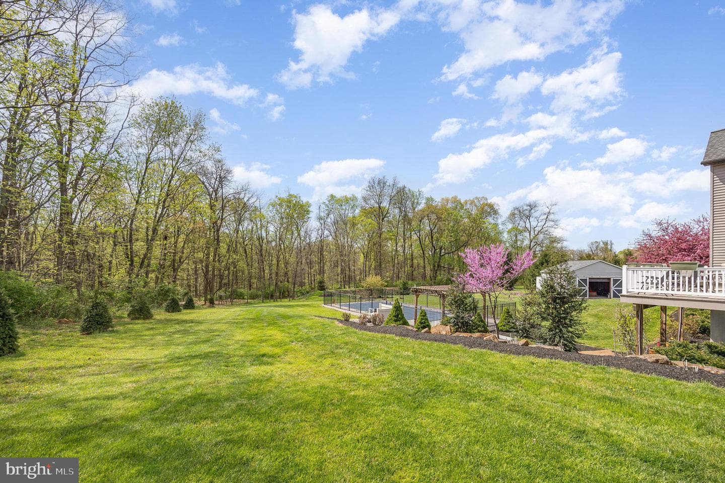 115 Monument Drive photo 29