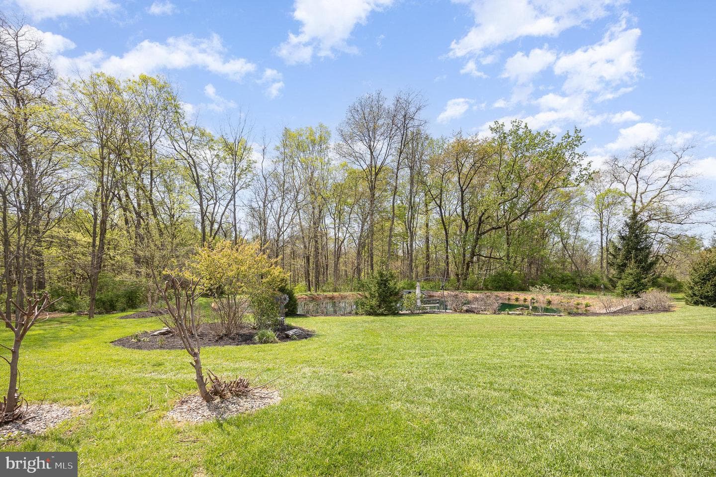 115 Monument Drive photo 34