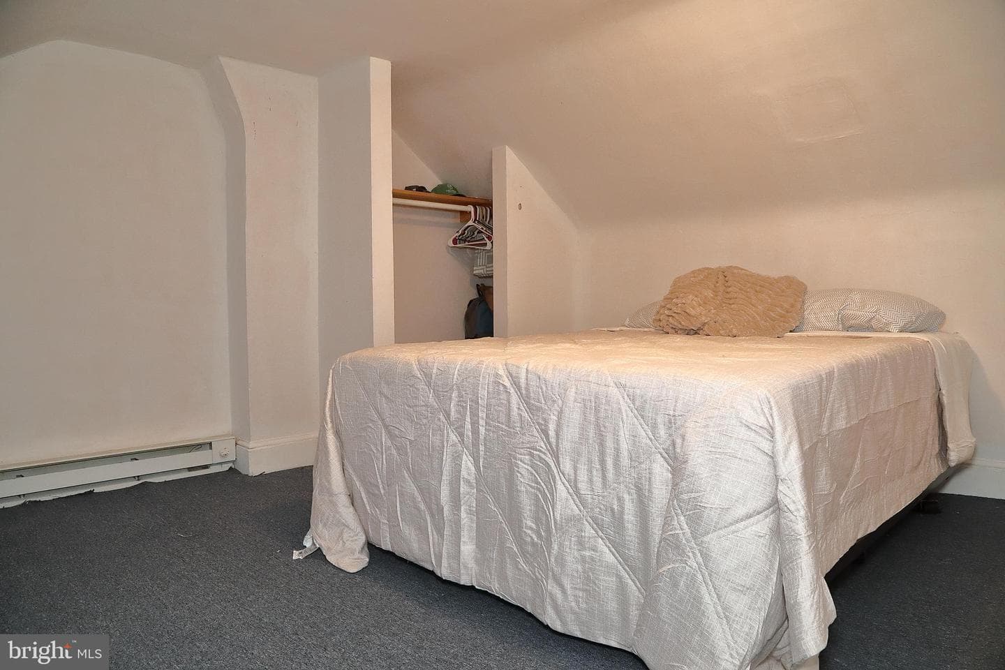 464 S Ann Street photo 10