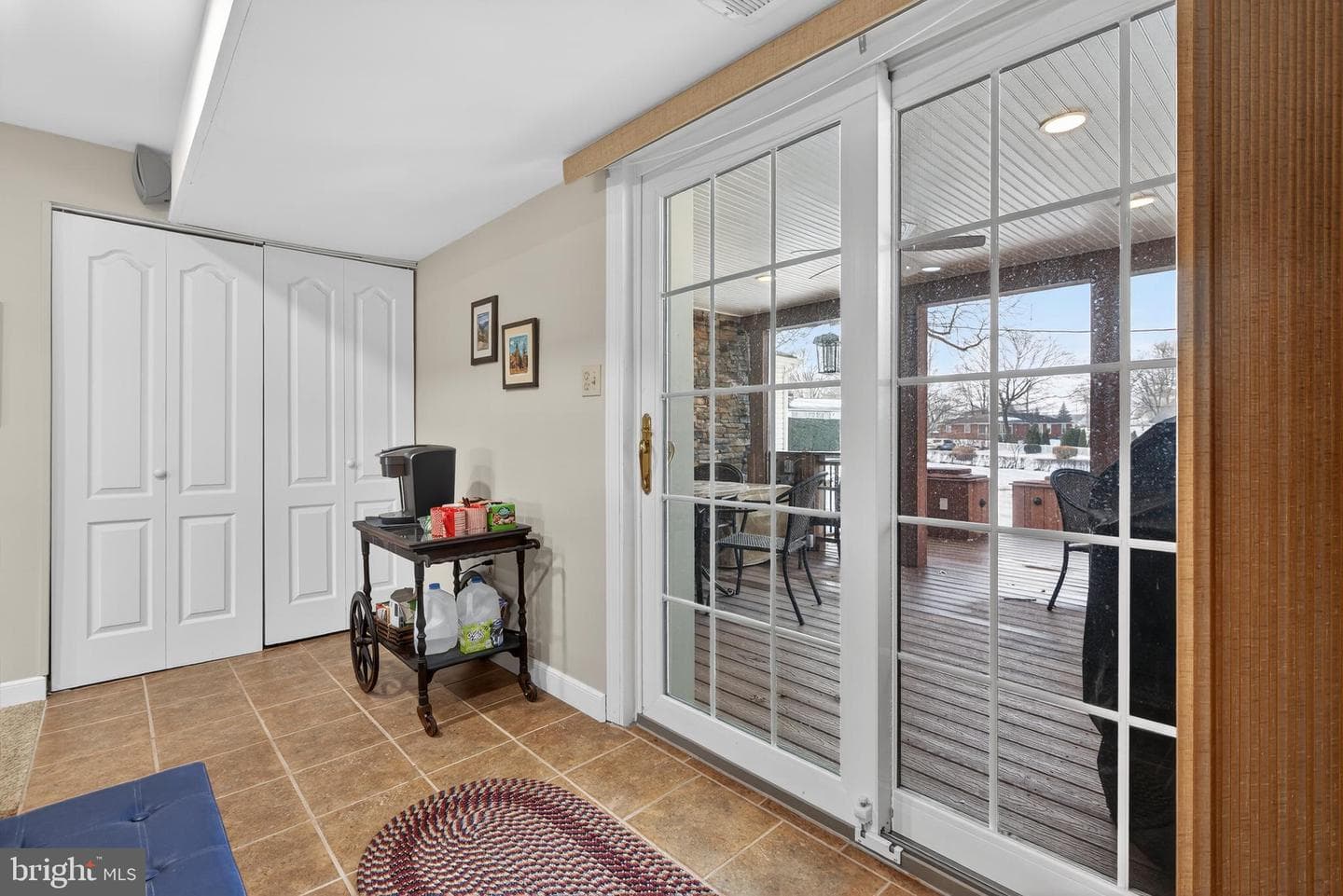 146 S Oak Street photo 37