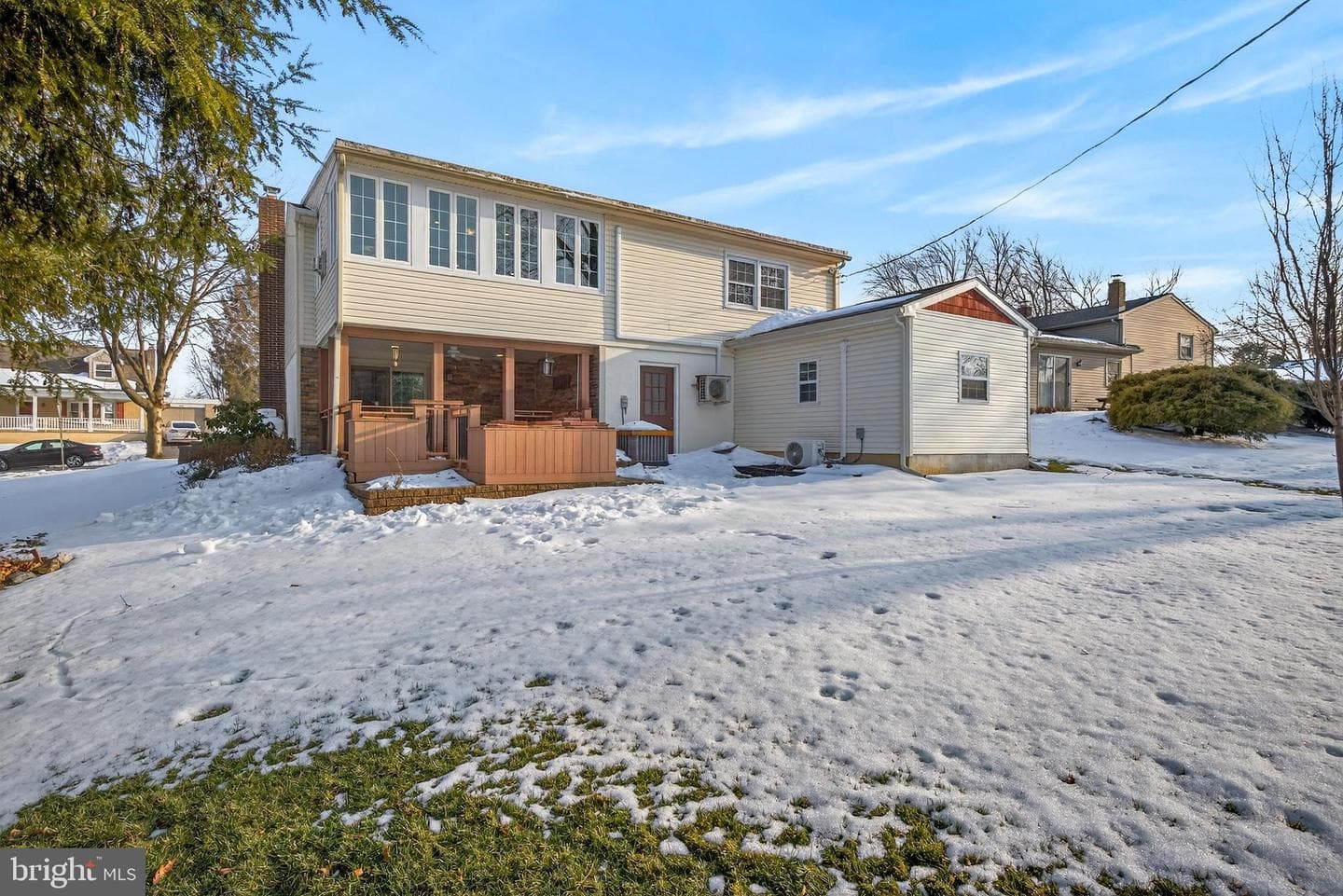 146 S Oak Street photo 49