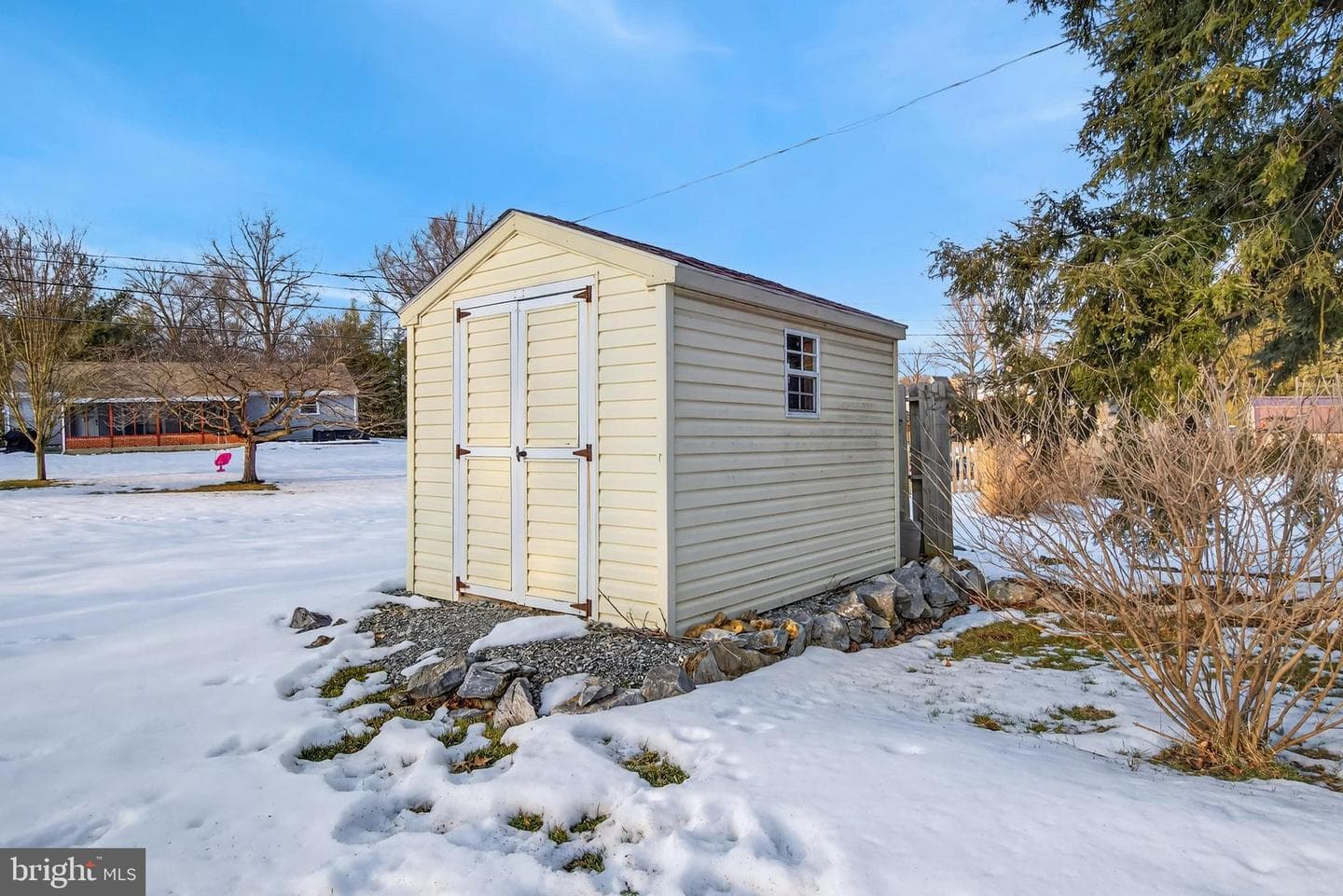 146 S Oak Street photo 51