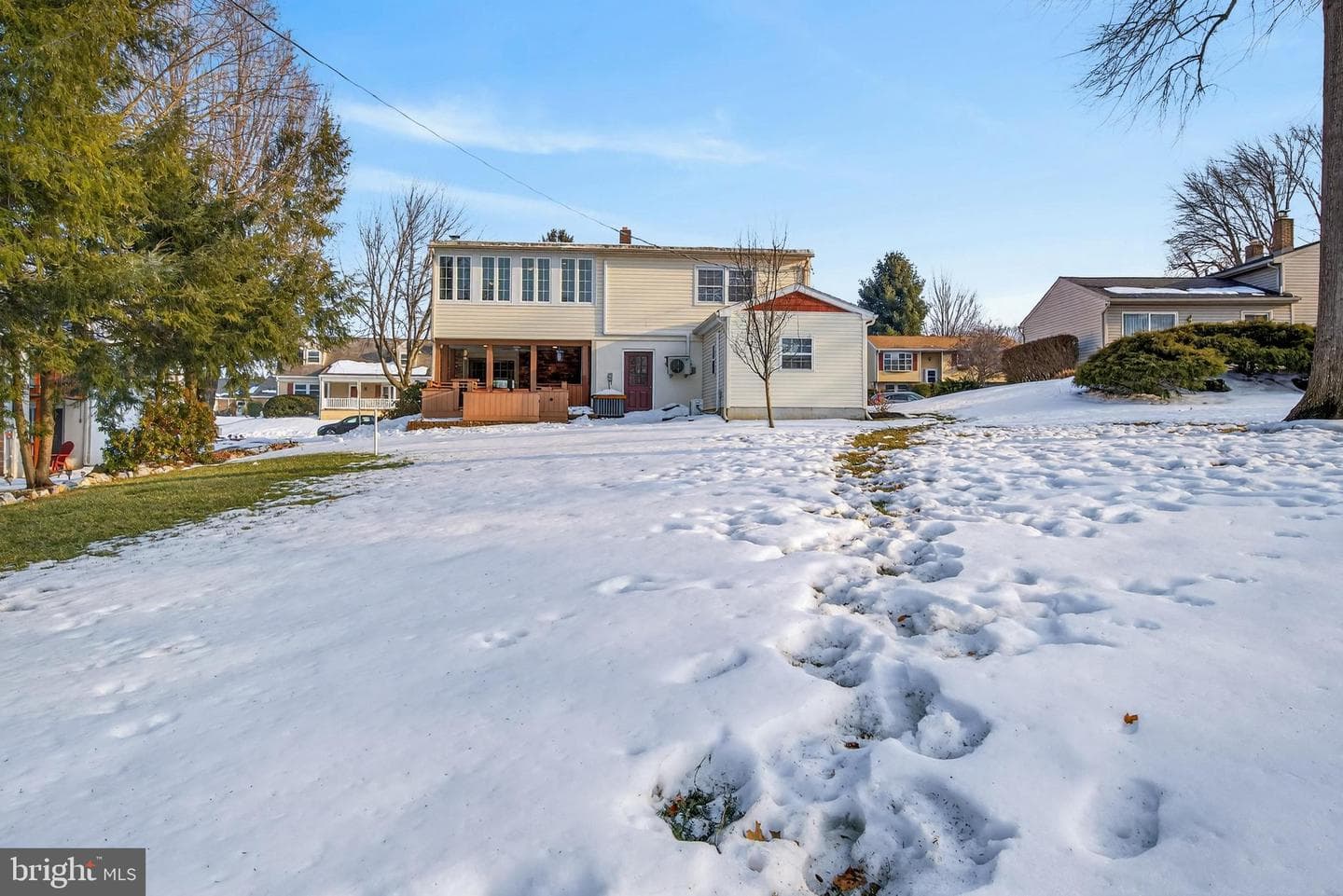 146 S Oak Street photo 52