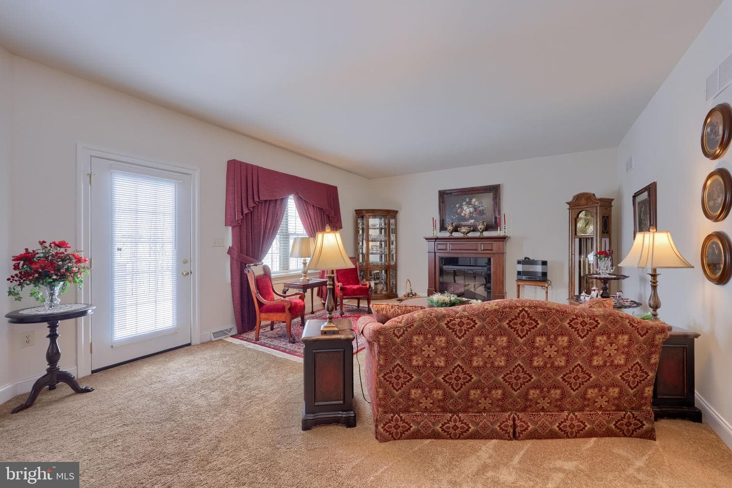 900 Cambridge Drive photo 25