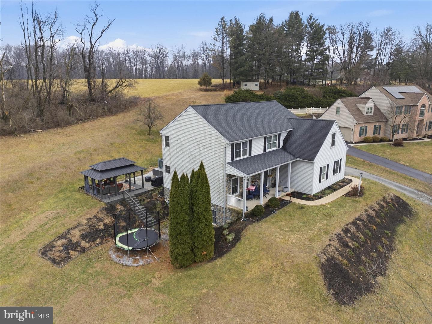 44 Silver Drive photo 2