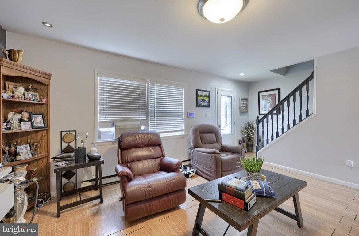 1522 Manor Boulevard photo 5