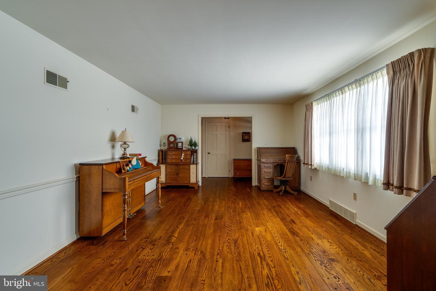 213 Maple Avenue photo 10
