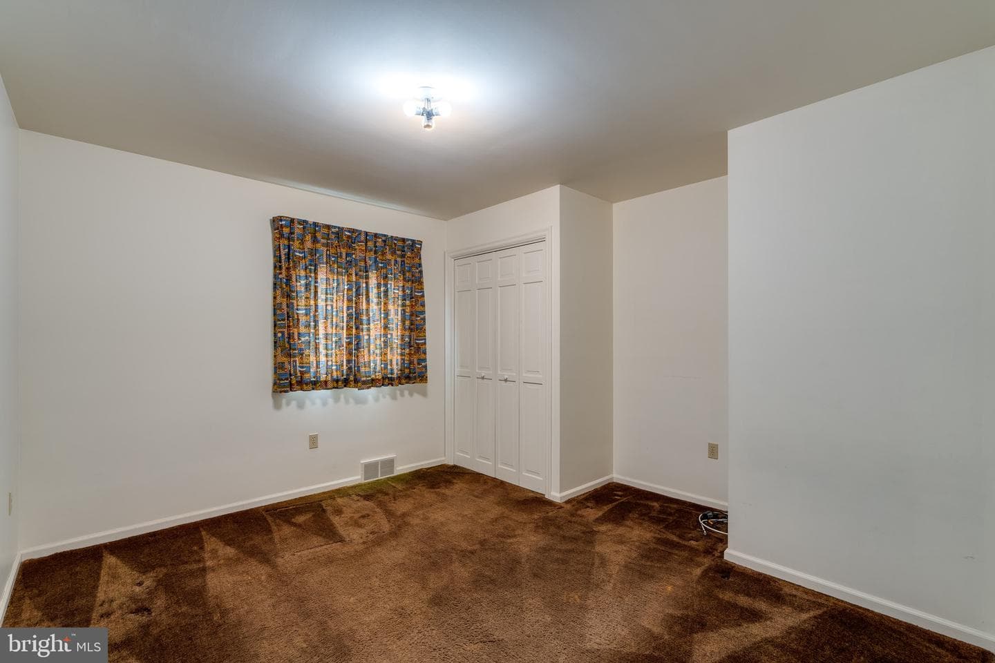 213 Maple Avenue photo 24