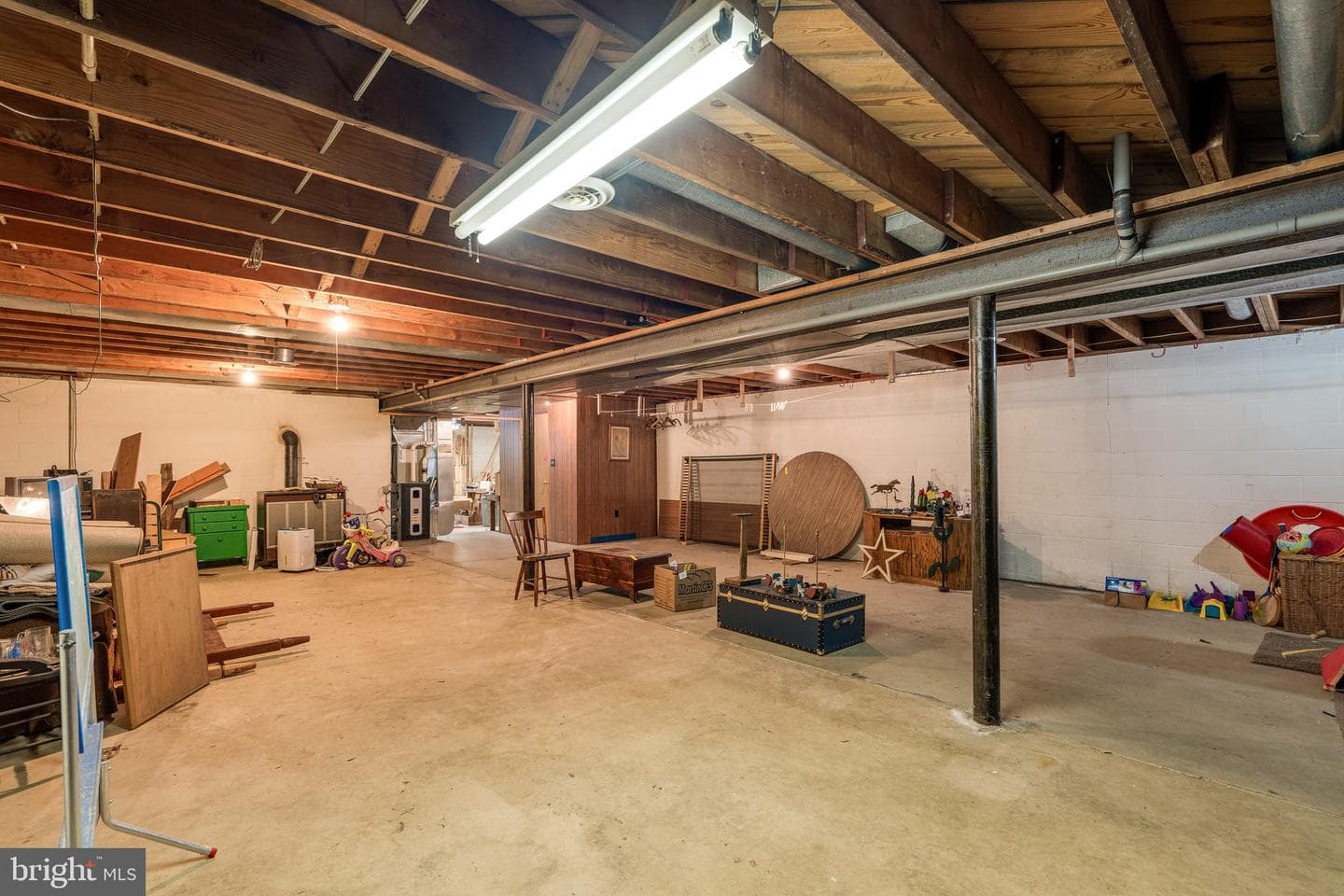 213 Maple Avenue photo 33