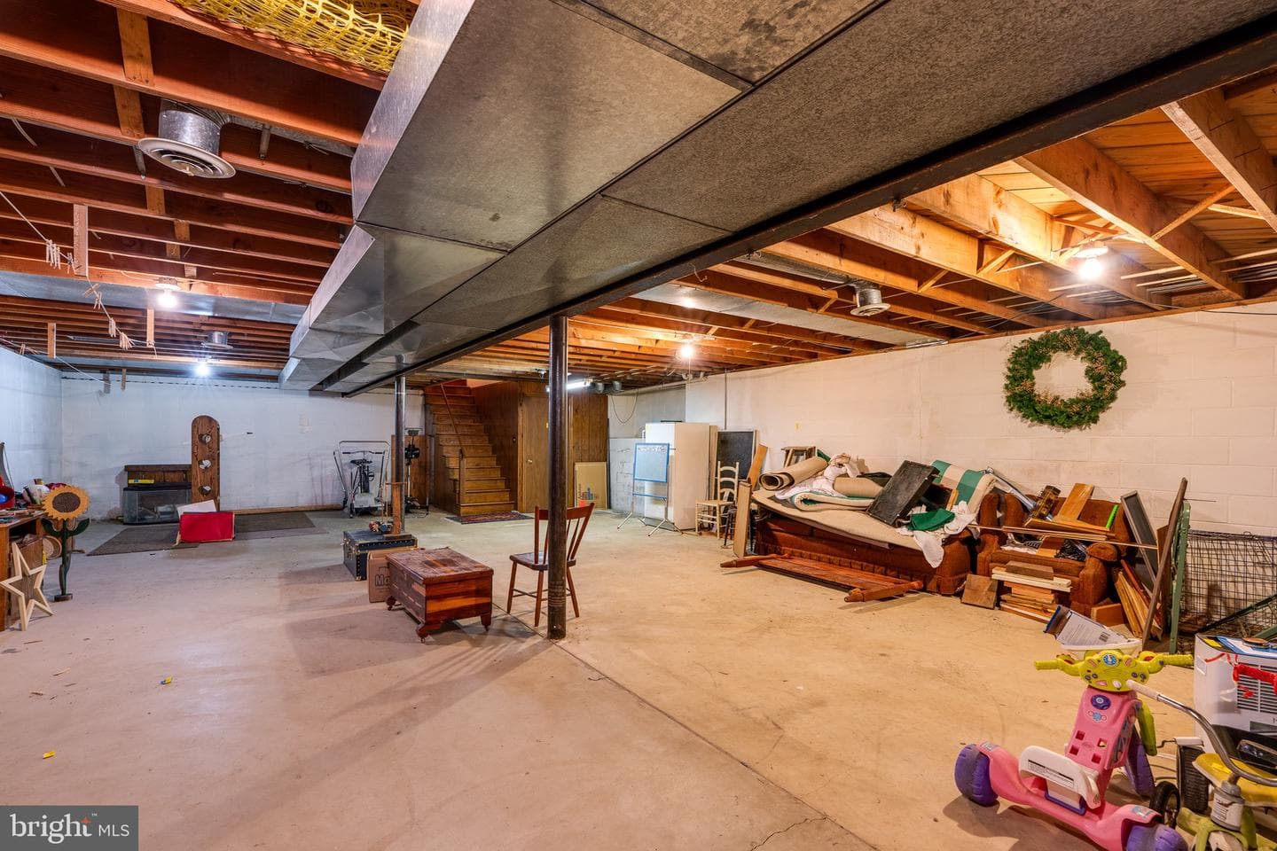 213 Maple Avenue photo 35