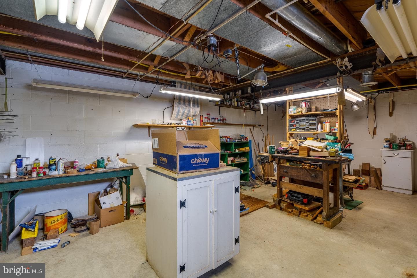 213 Maple Avenue photo 40