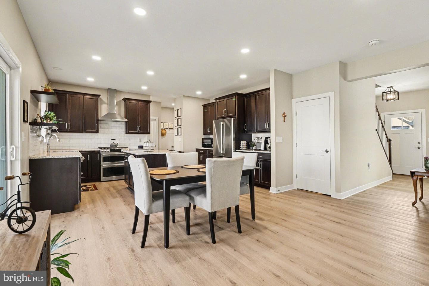 220 Pebble Drive photo 11