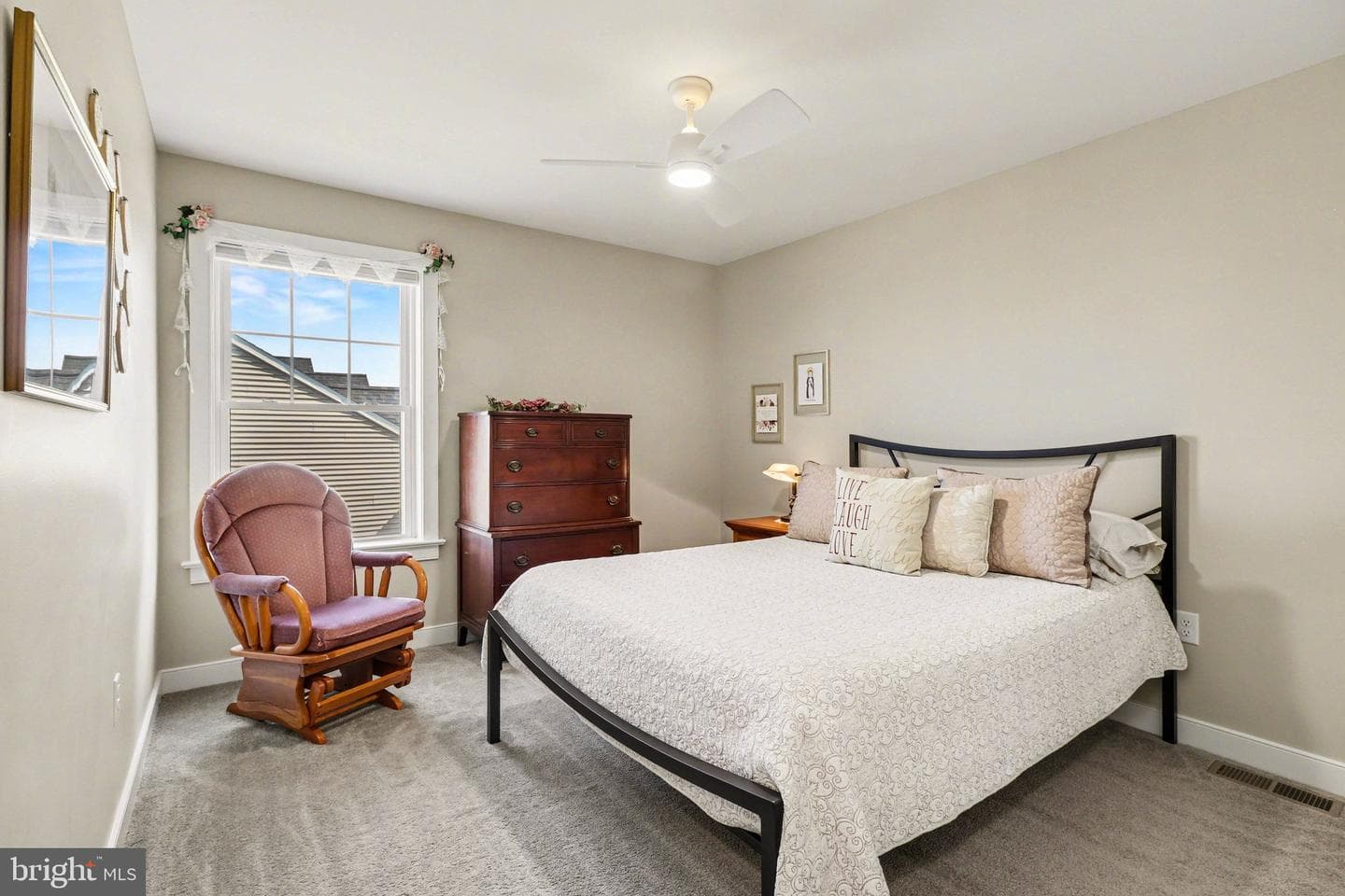 220 Pebble Drive photo 29
