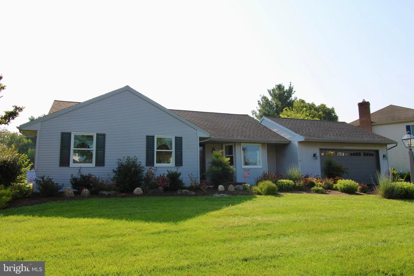 923 Jade Avenue photo 4