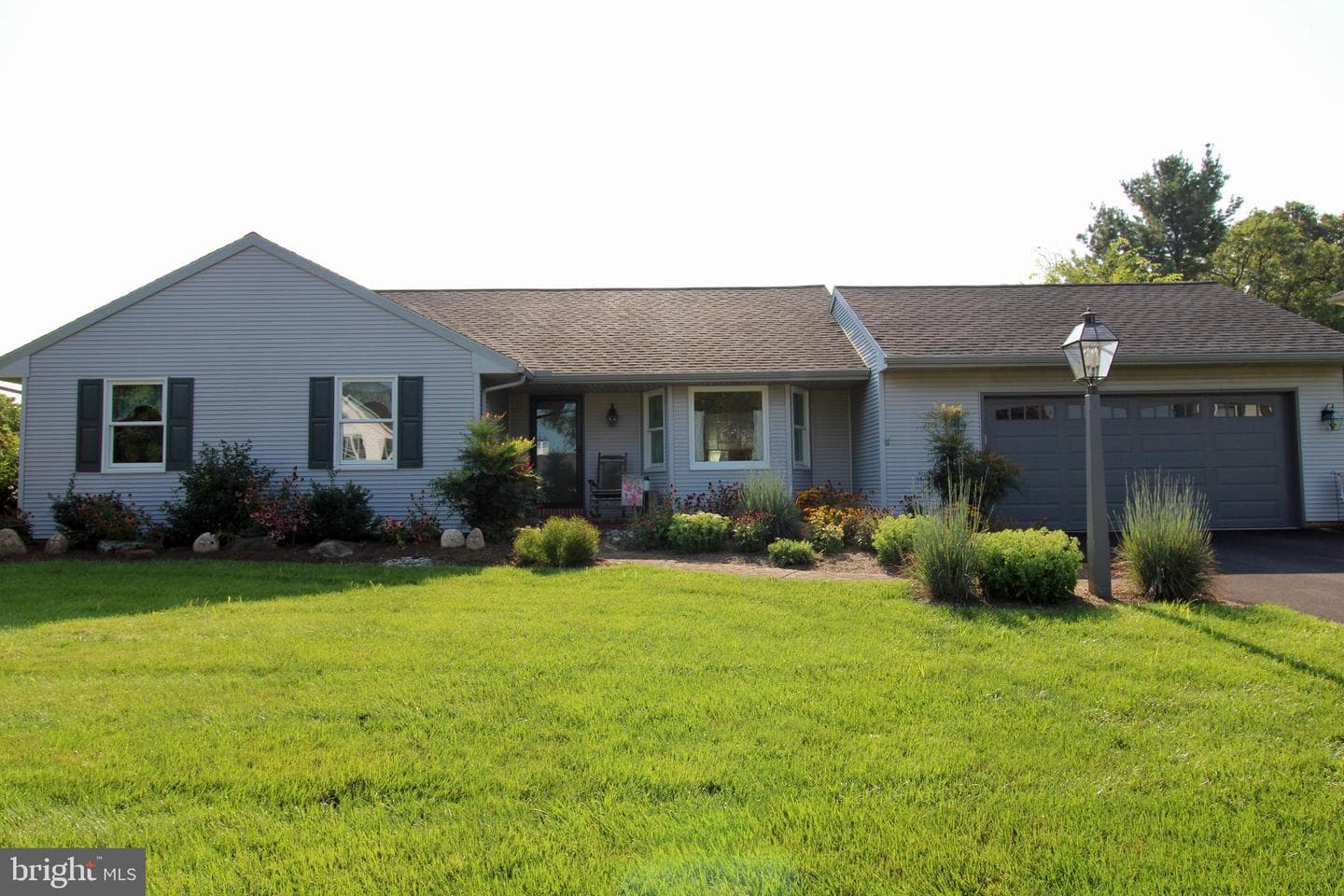 923 Jade Avenue photo 5