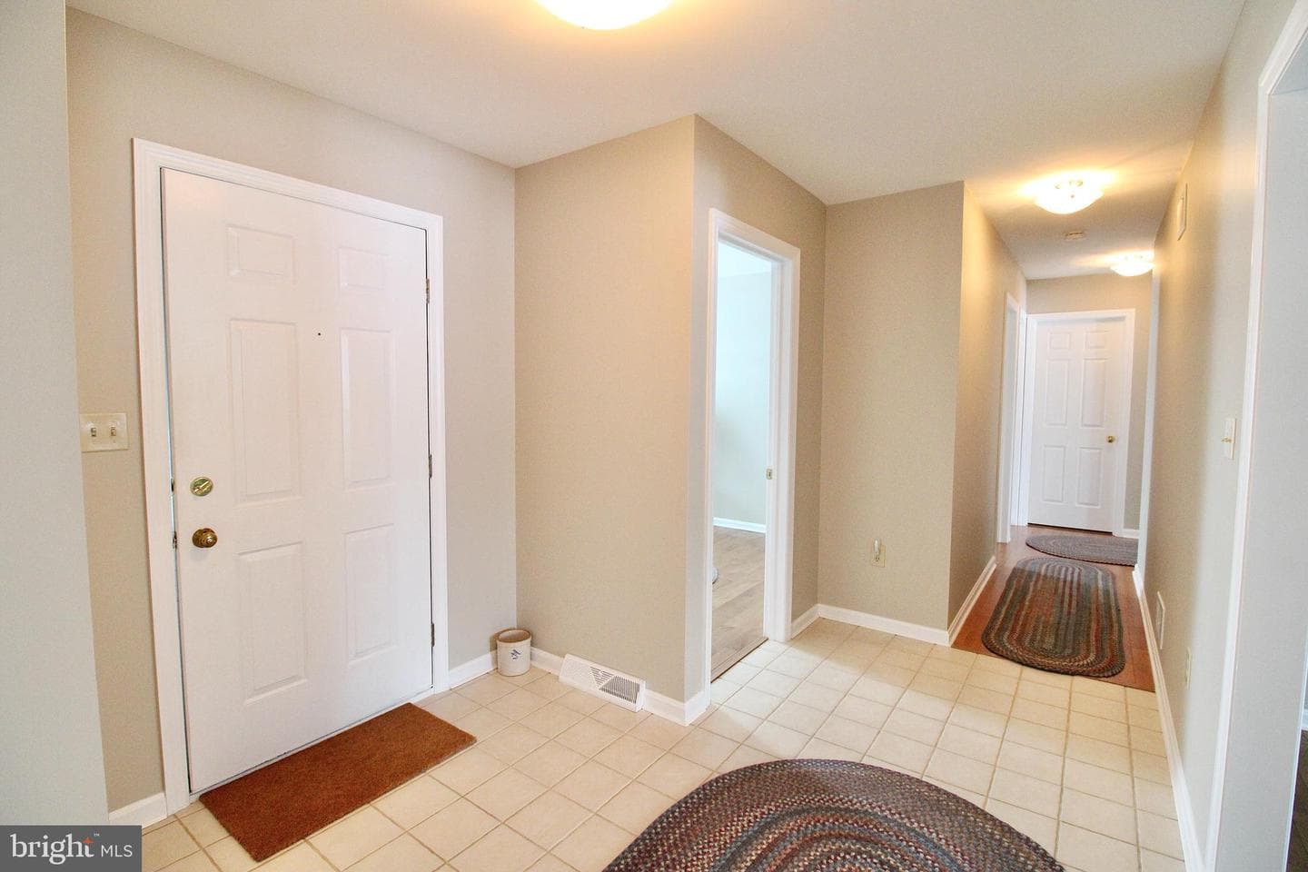 923 Jade Avenue photo 9