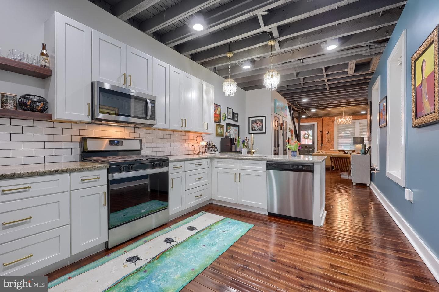 350 E Chestnut Street photo 19