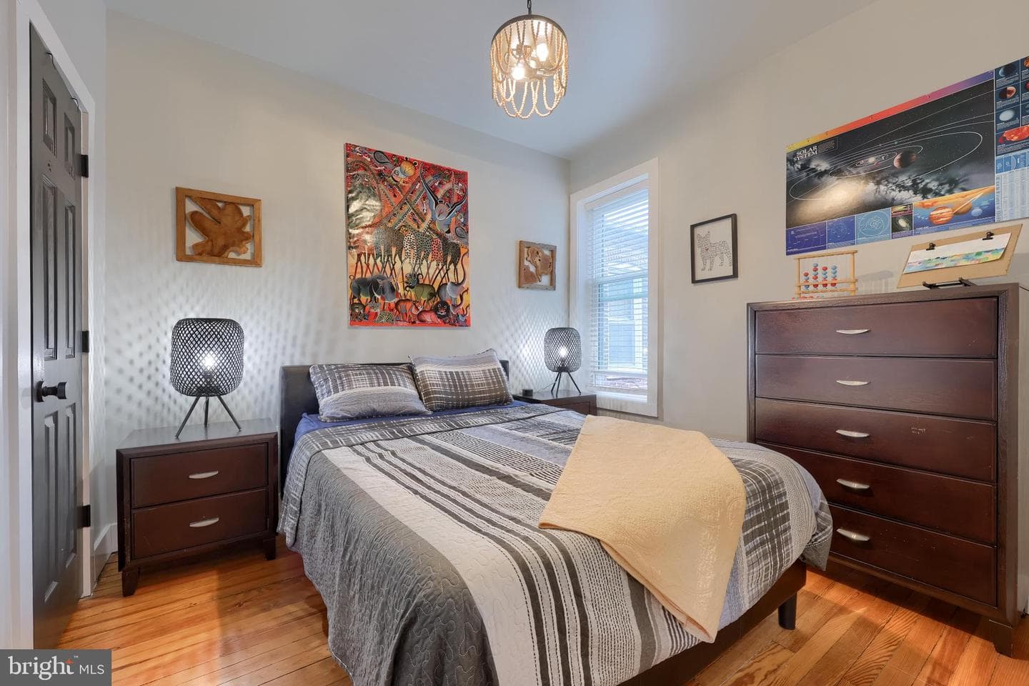 350 E Chestnut Street photo 32