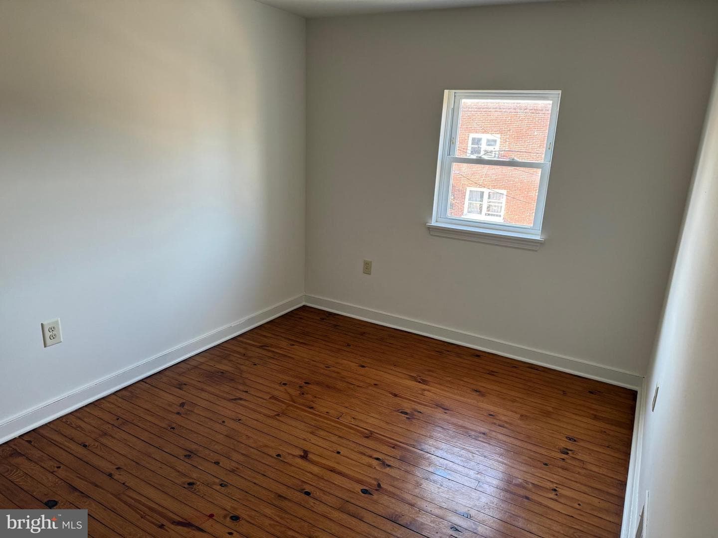 65 Wise Ave. photo 10