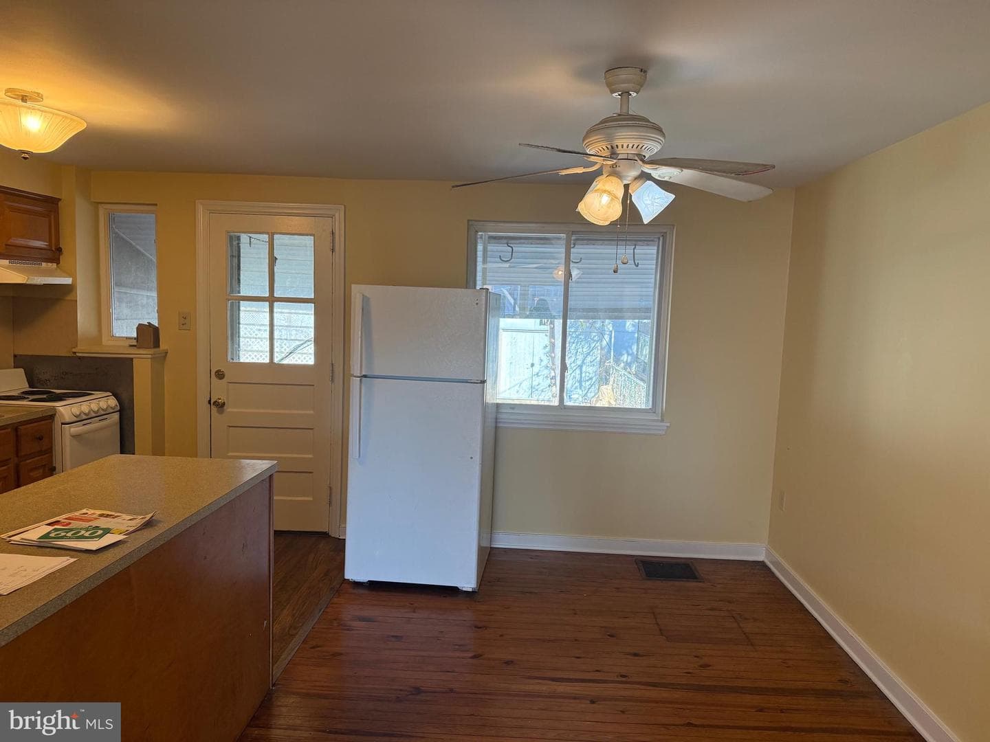 65 Wise Ave. photo 6