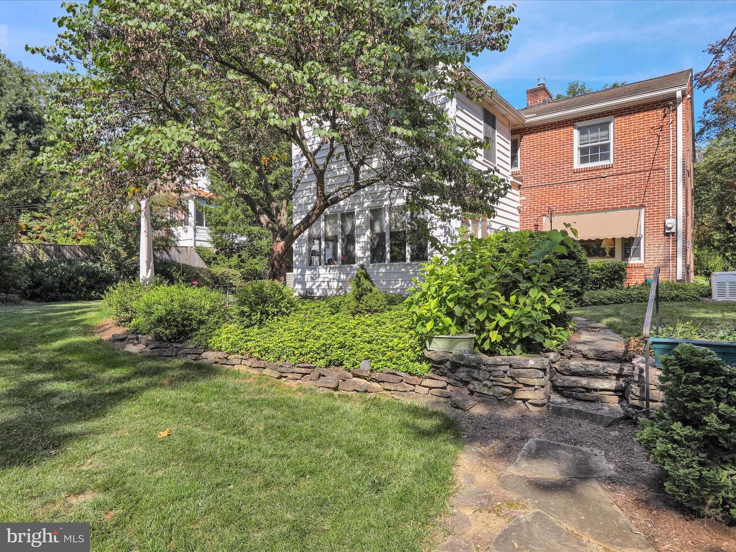 62 Oak Lane photo 8