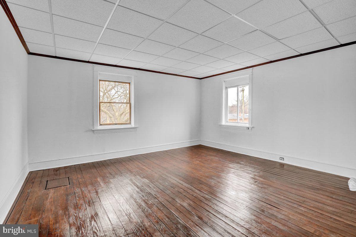 647 S Franklin Street photo 31