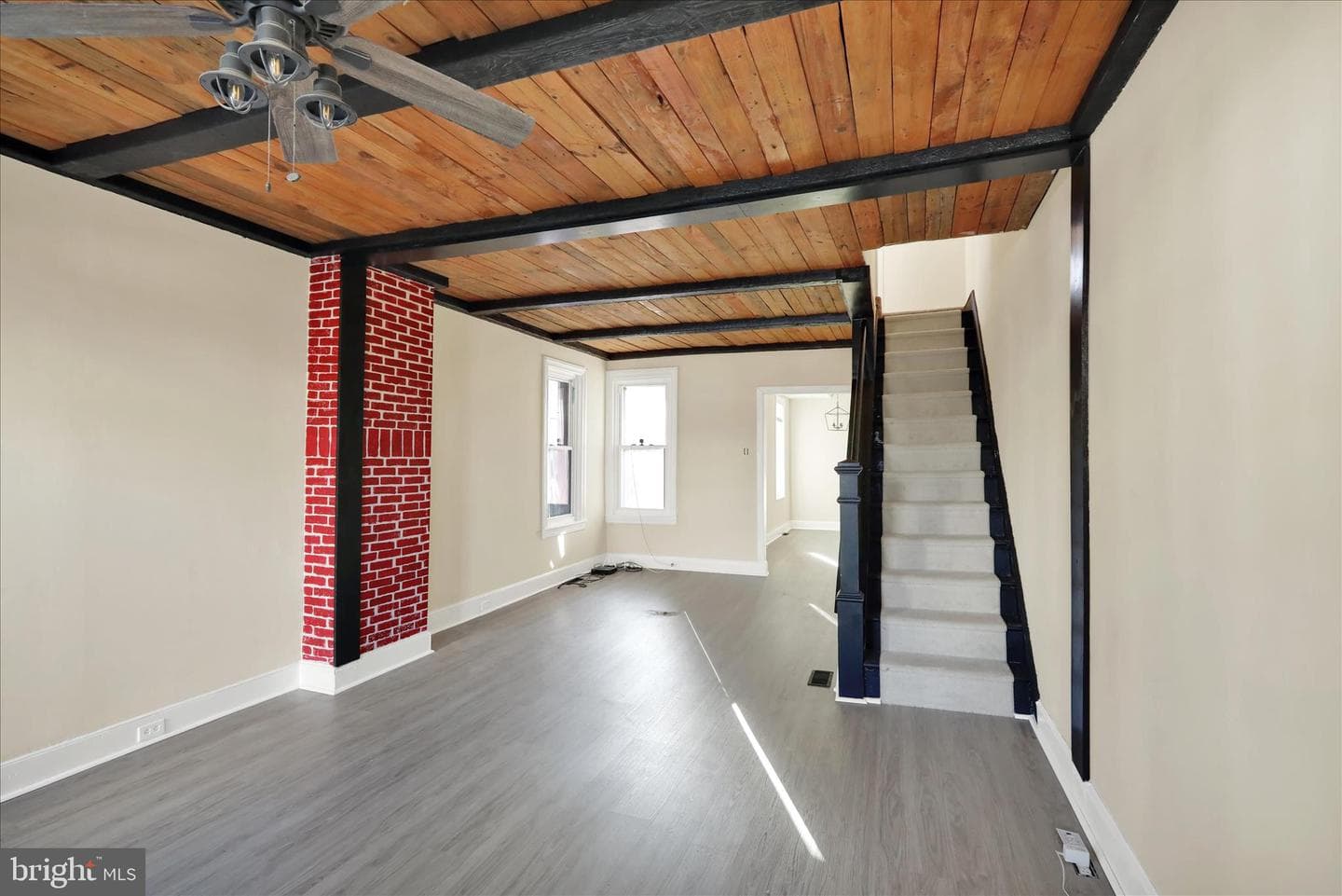 832 Houston Street photo 4