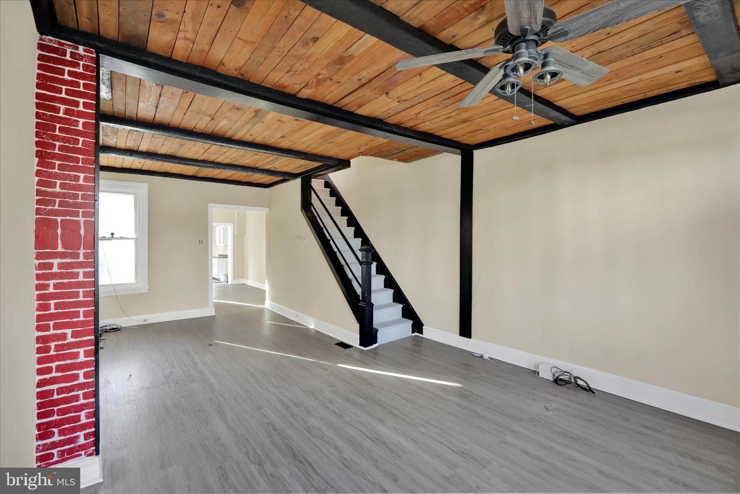 832 Houston Street photo 5