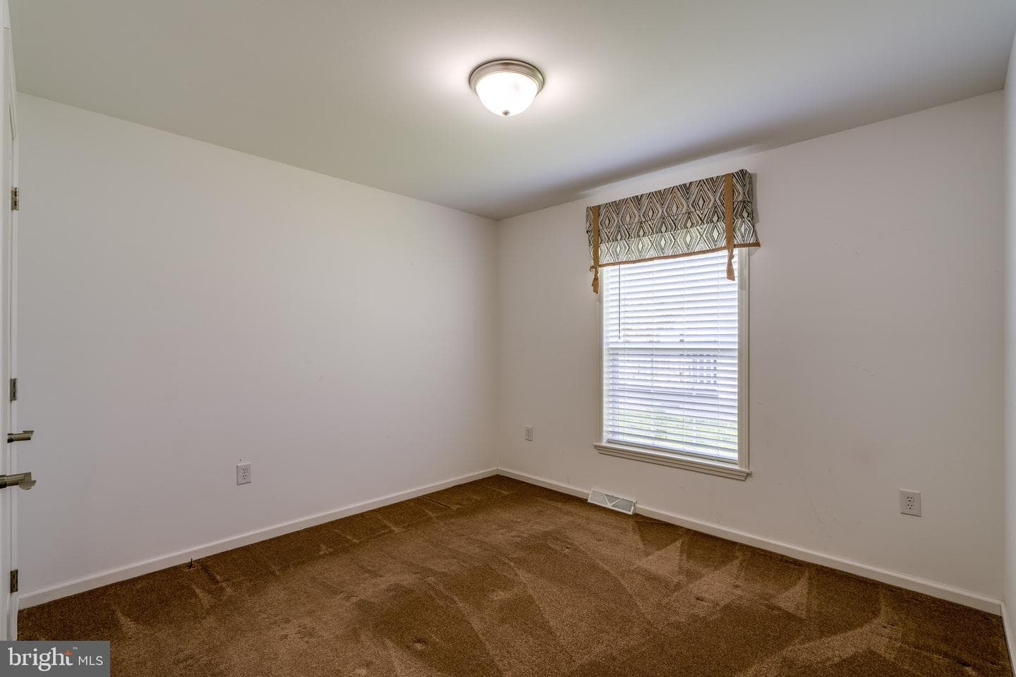 426 Eastwood Lane photo 23