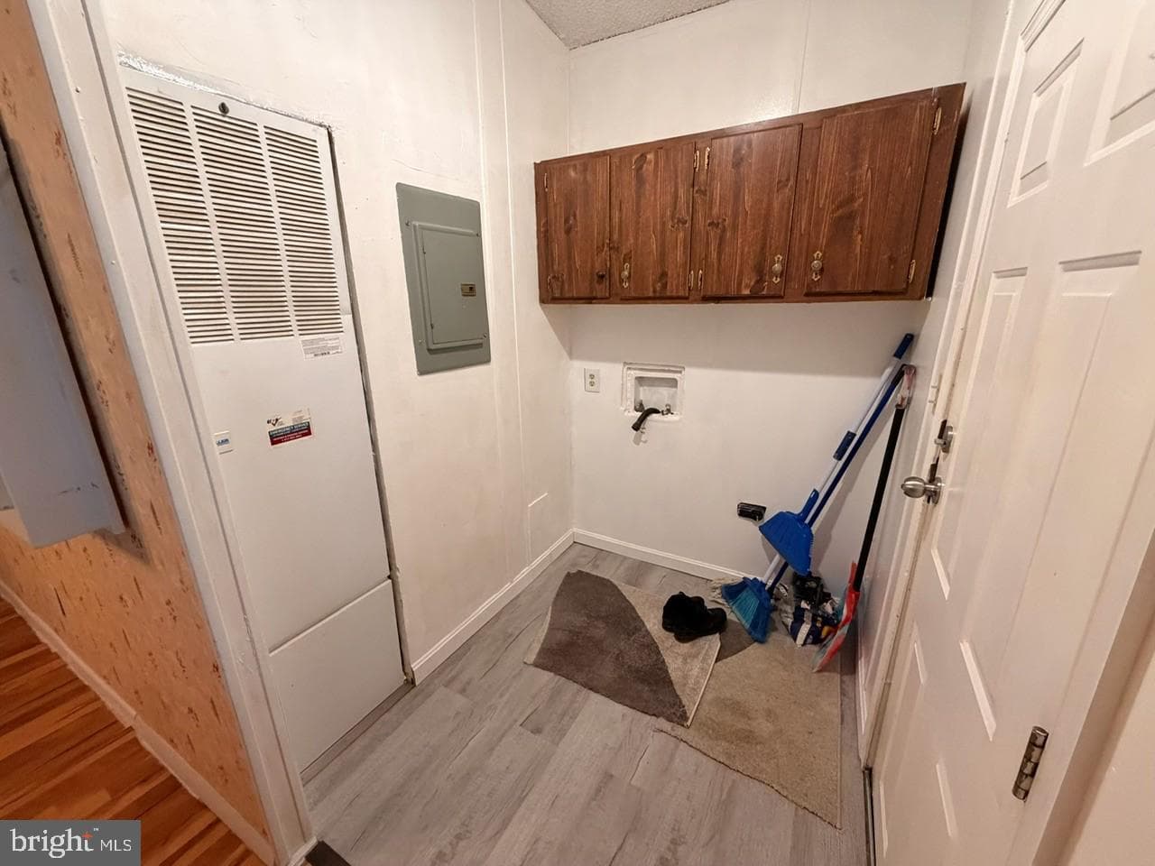 203 Oakfield Court W photo 10