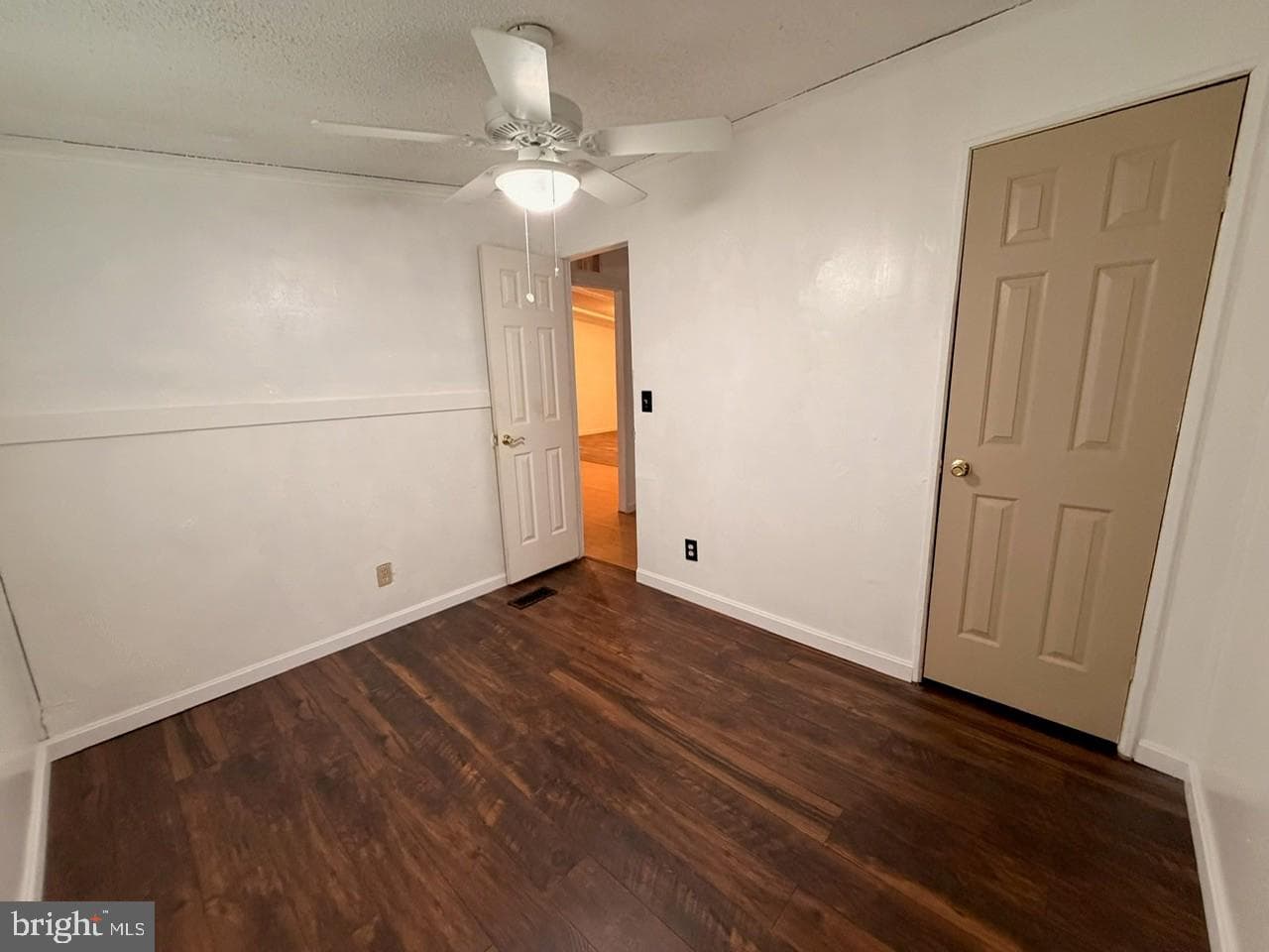 203 Oakfield Court W photo 16