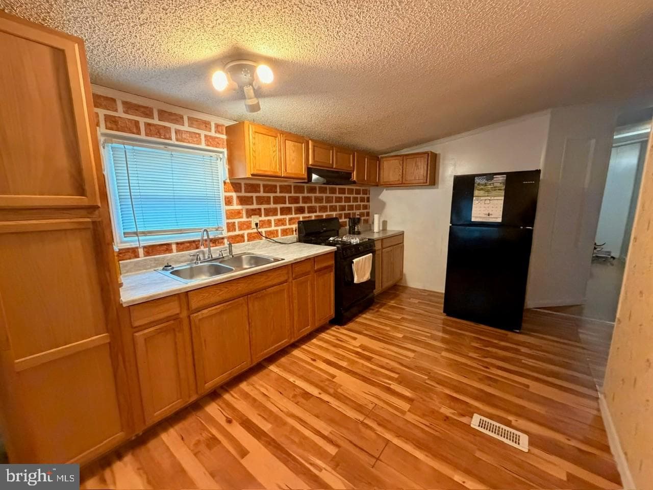 203 Oakfield Court W photo 3