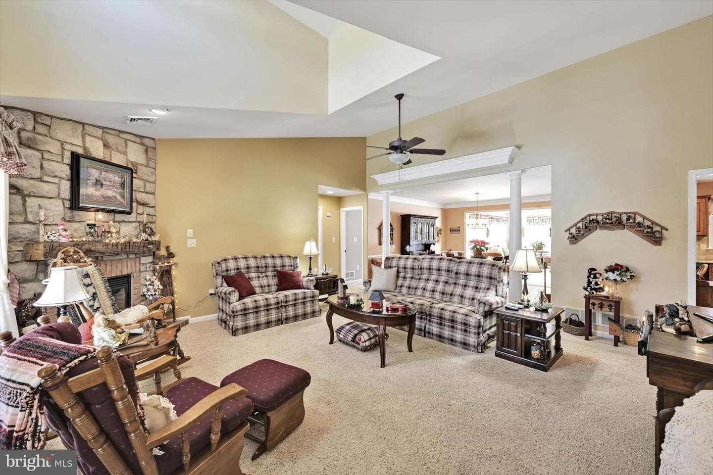 820 Cambridge Drive photo 10