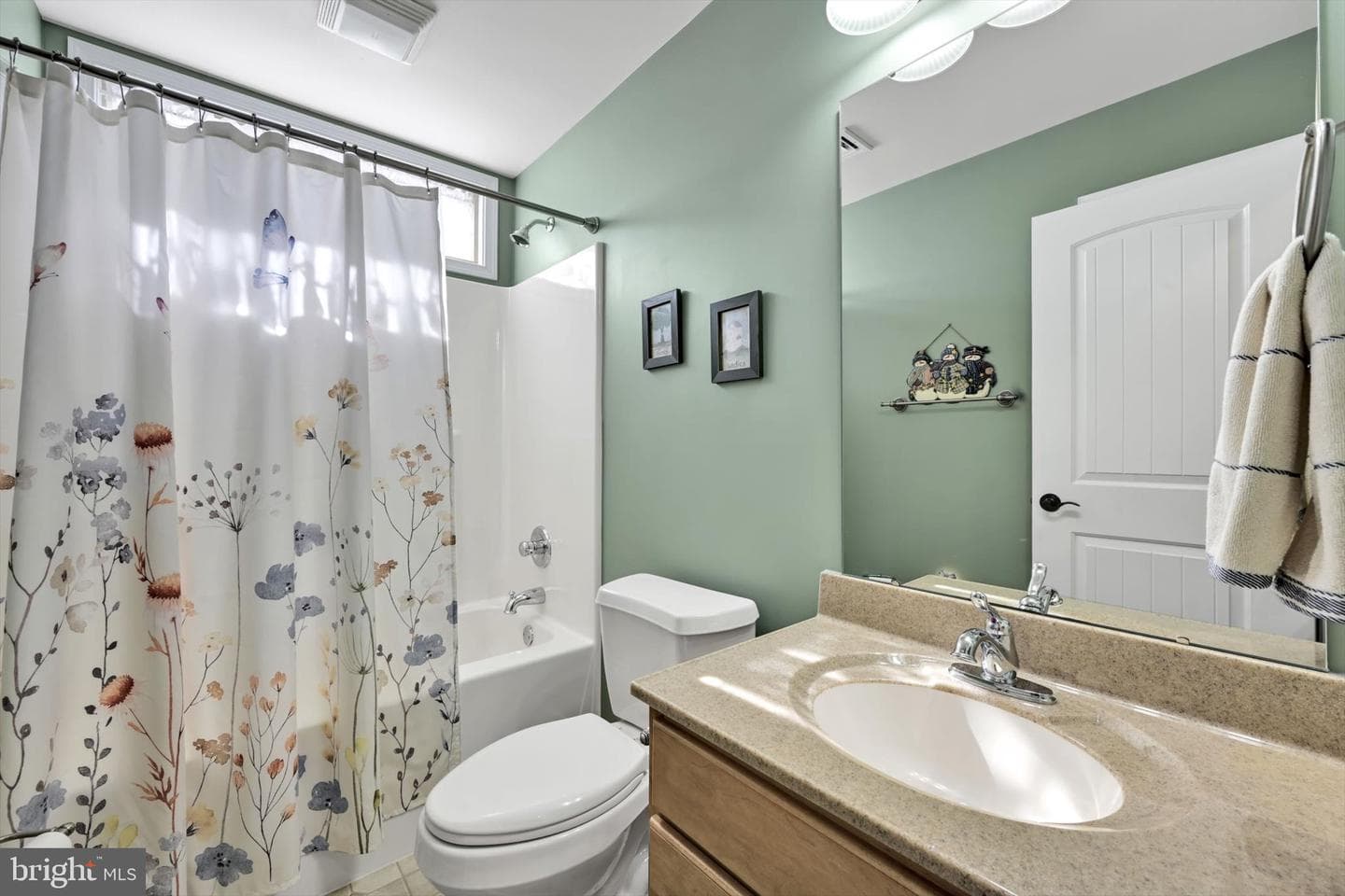 820 Cambridge Drive photo 25