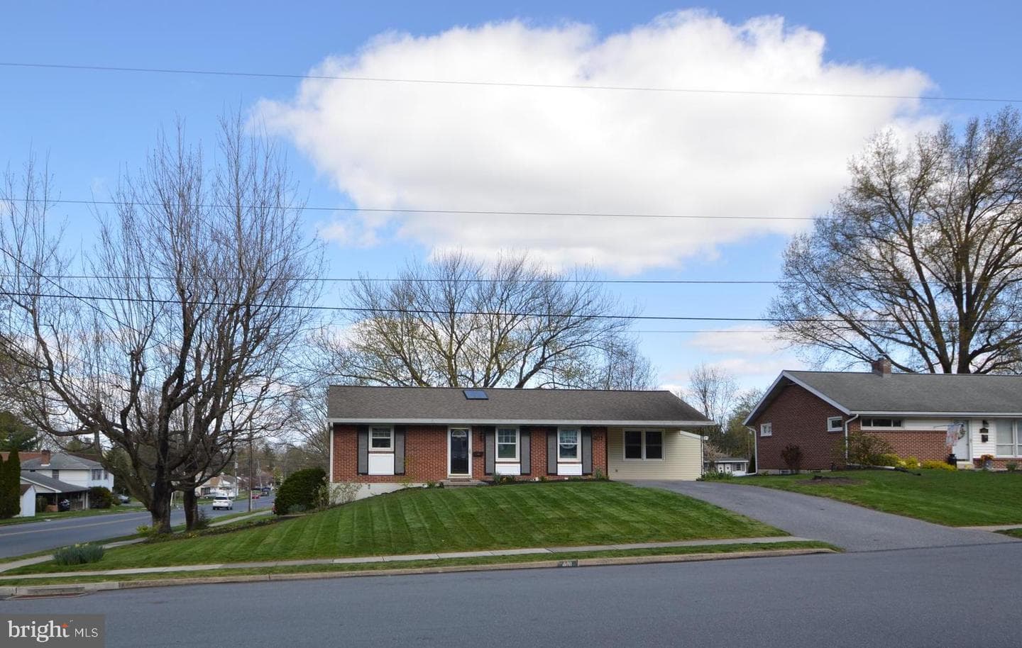 401 Lemon Street photo 2